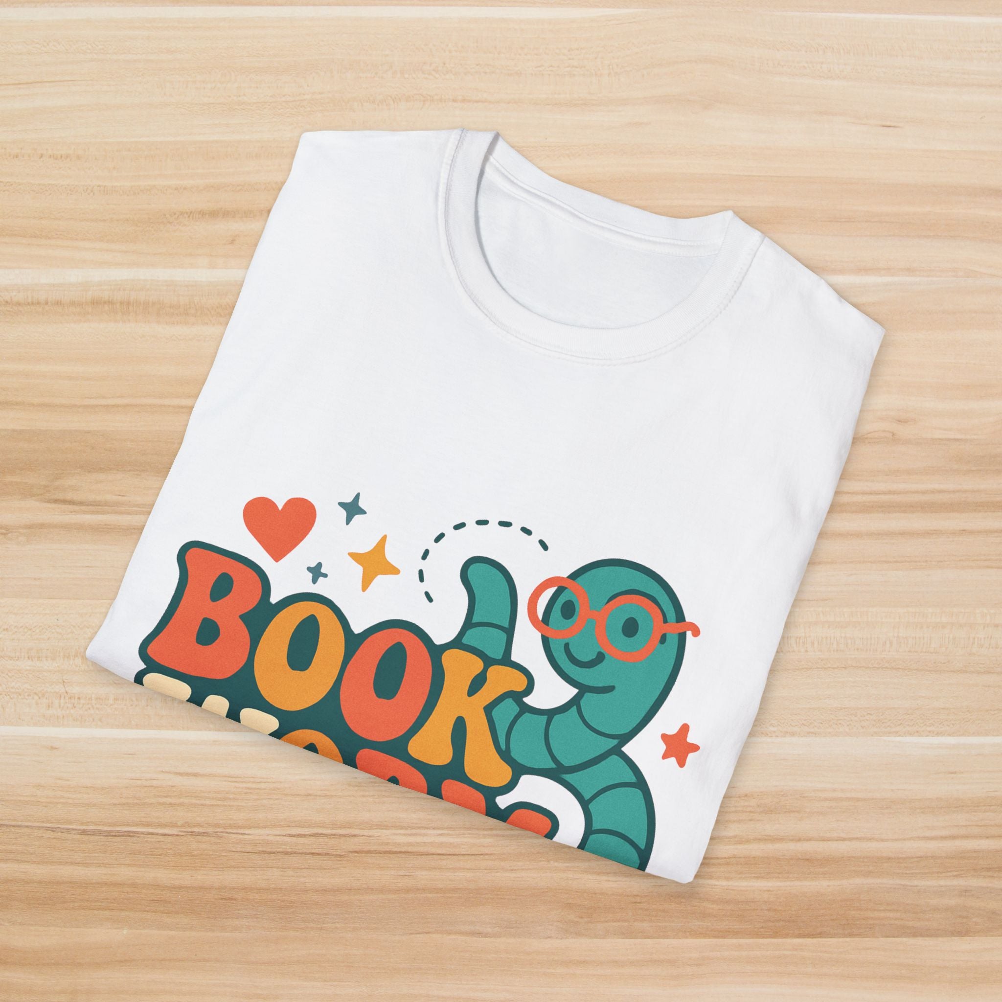Book Worm Babe: T-Shirt