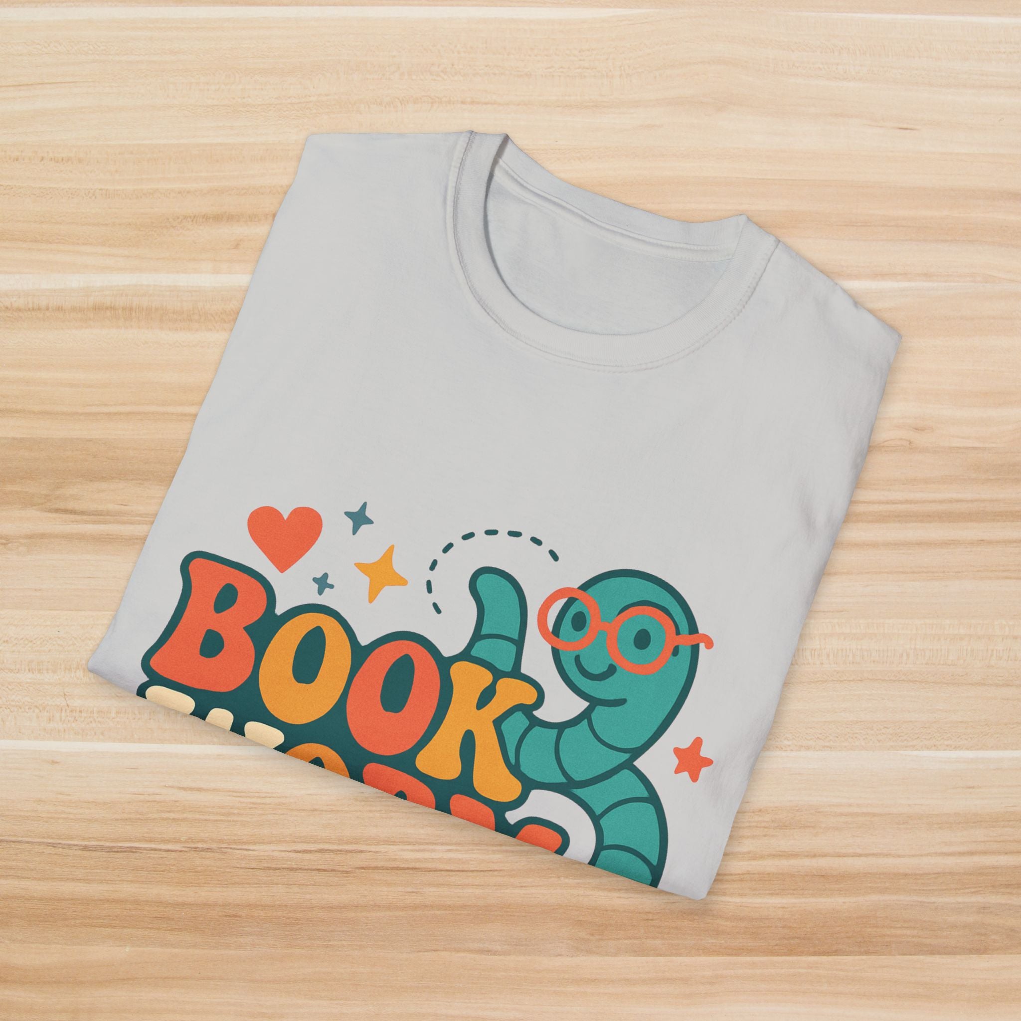 Book Worm Babe: T-Shirt